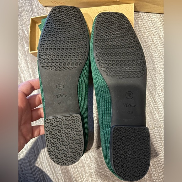 Vivaia square toe v-cut flats Margot 2.0 size 10 new in box - Picture 5 of 7